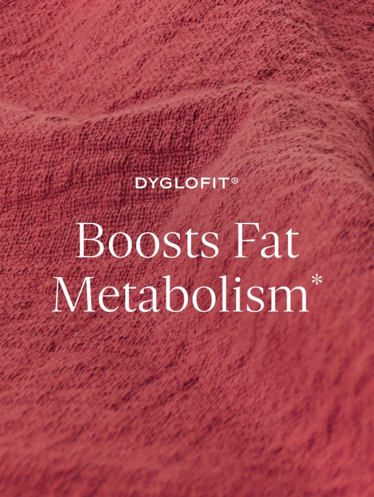 Sakara Metabolism Super Powder benefit card stating DygloFit boosts fat metabolism, displayed on a textured cocoa powder background.